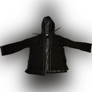 Excellent like new condition. Cute and comfy. Worn once.